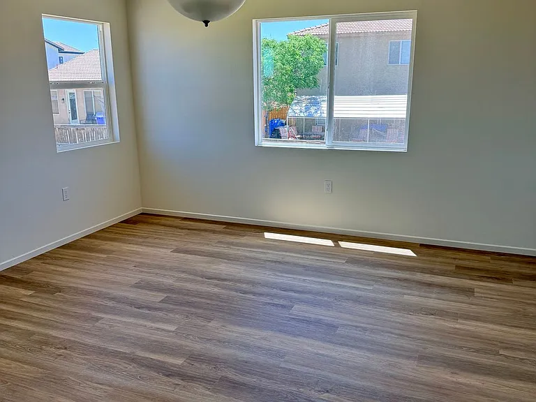 11715 Sebastian Rd — Photo 9