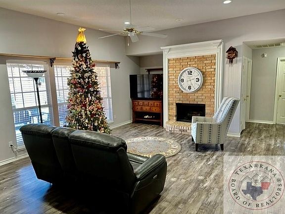2nd image of 46 Fernwood Dr