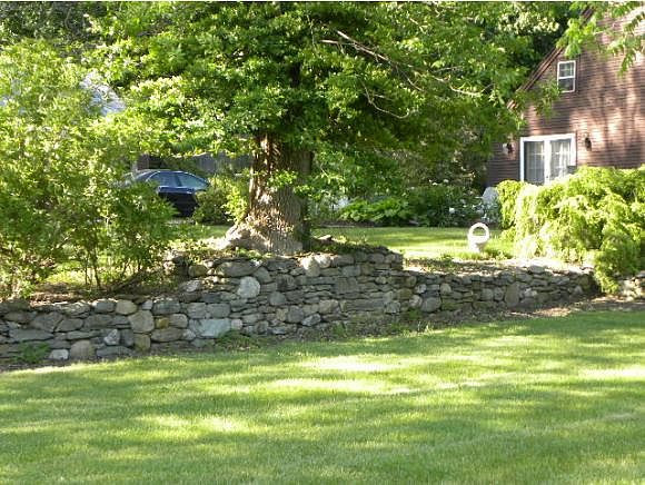 2nd image of 36 River Rd