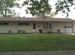 2208 Peirce Ave, Bloomington, IL