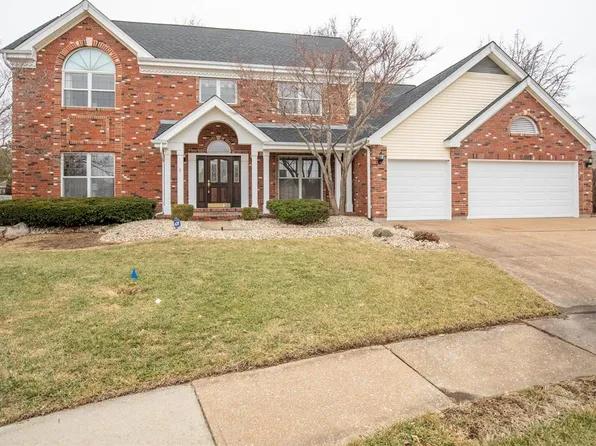 15507 Jost Cir, Florissant, MO 63034