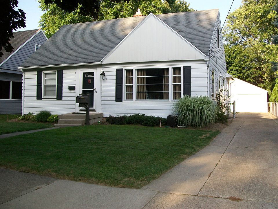 1st image of 1304 Houseman Ave NE