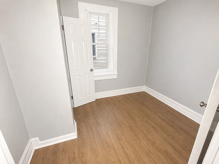 65 Hudson St #1D — Photo 2