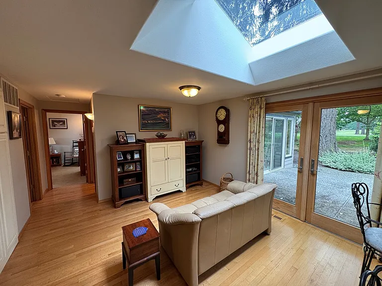 16459 Fairway Dr — Photo 16