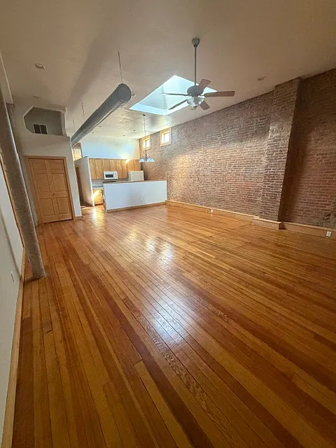 2 bed, $800 — Photo 2