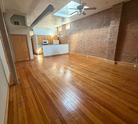 2nd image of 120 S Main St #2