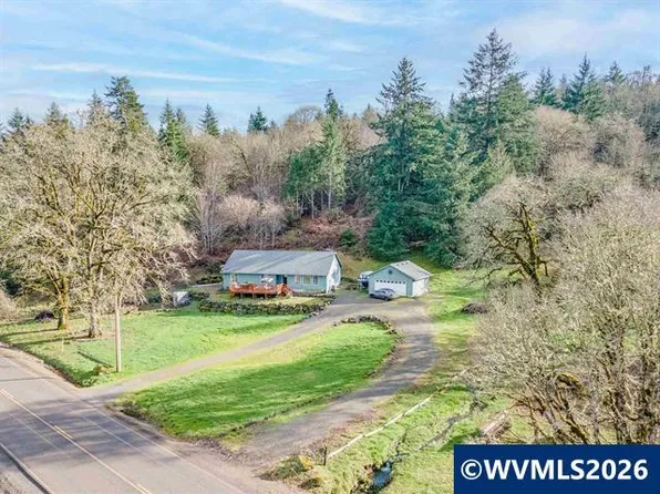 39042 Mount Hope Dr, Lebanon, OR 97355