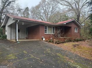 93 College St, Toccoa, GA 30577
