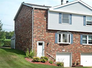 101 Parkridge Ln, Coraopolis, PA 15108