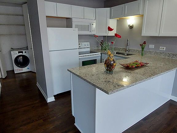 2nd image of 5516 E Lake Dr #92-B