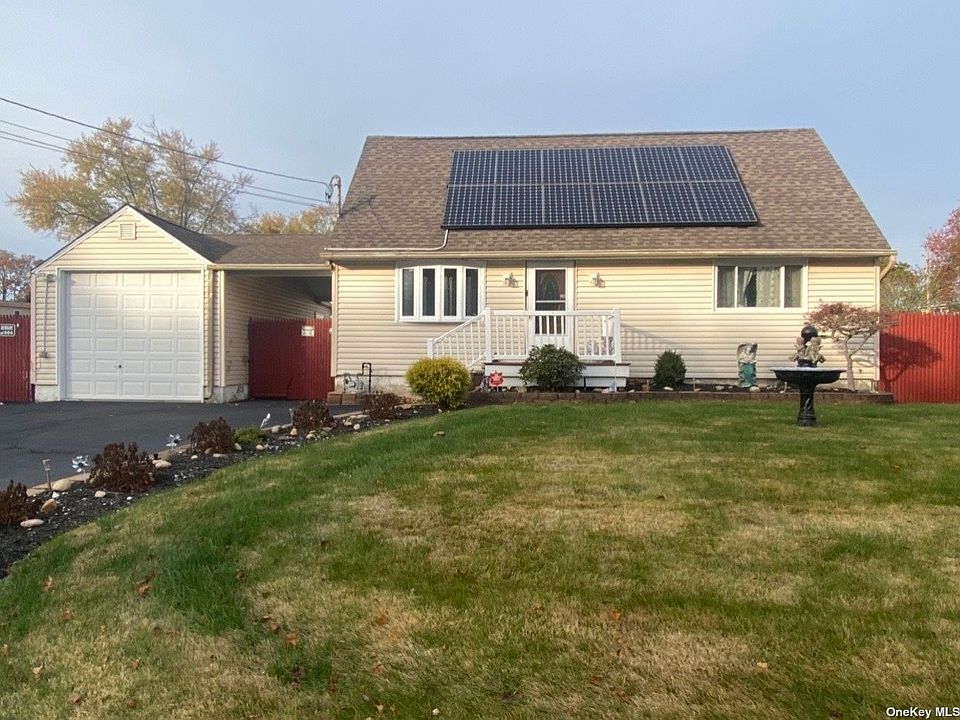 1st image of 15 Tucker Ln