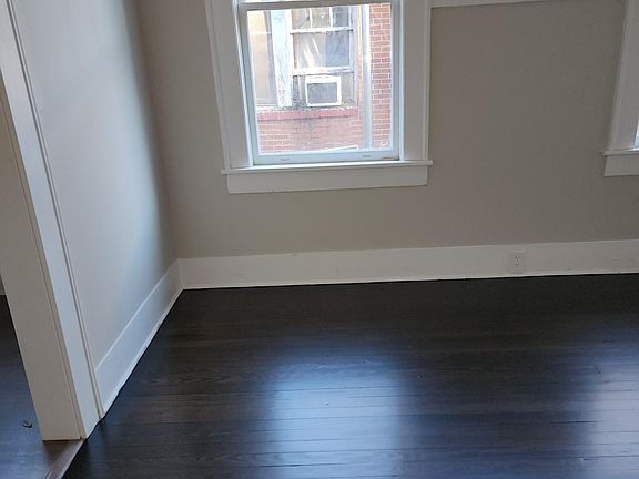 4th image of 919 Inverness Ave