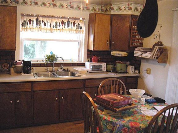 5th image of 9324 Marcella Dr