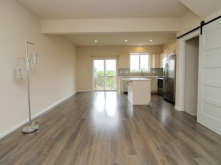 15586 SE Vivian Way — Photo 4