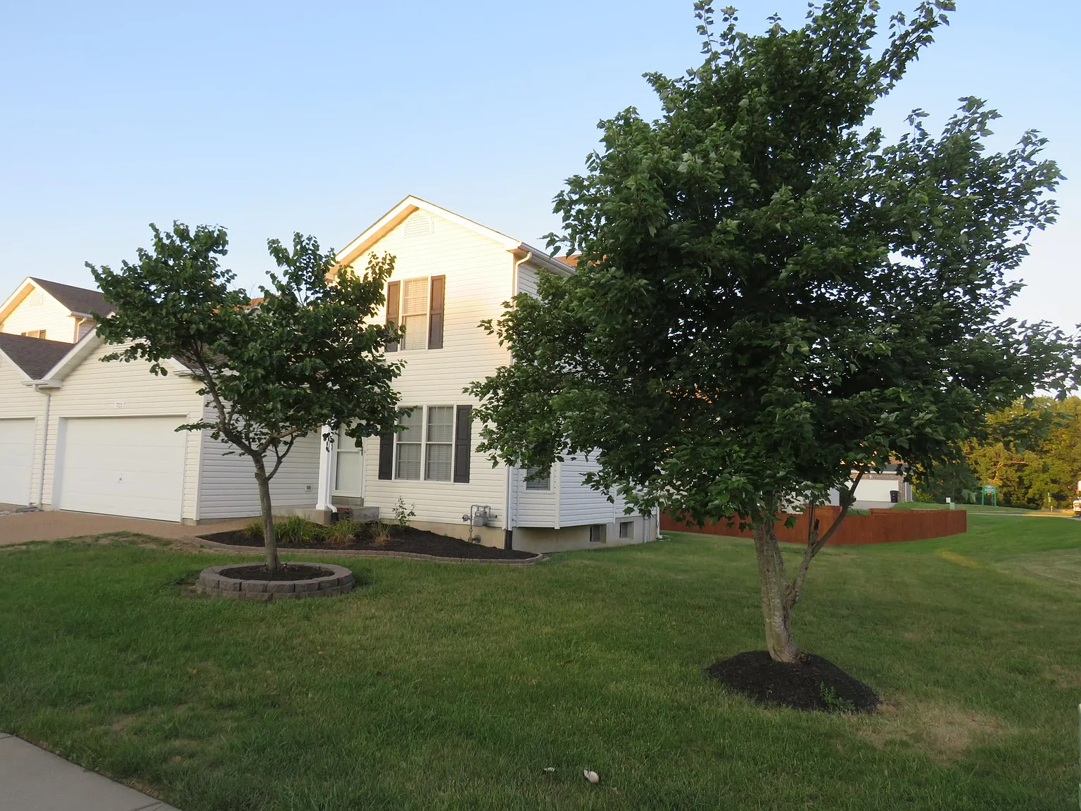 2 bed, 1206 sqft, $1,725 — Photo 2