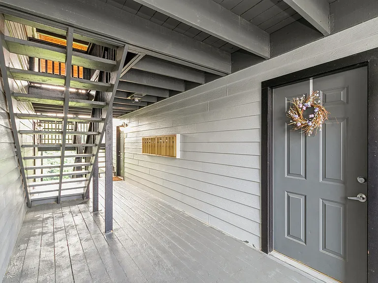 ReNew Cross Creek — Photo 14