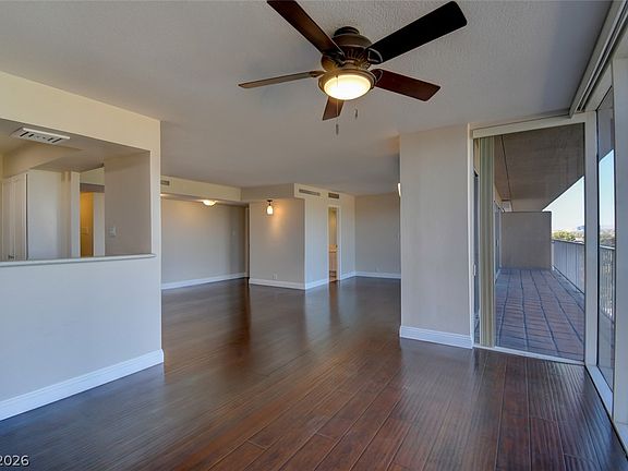 3rd image of 3111 Bel Air Dr Unit 8E