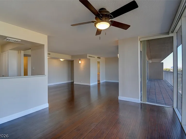 3111 Bel Air Dr #8E — Photo 3