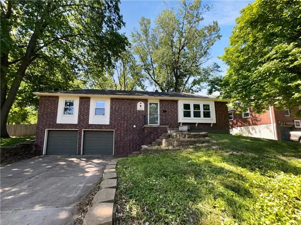 15405 E 40th St S, Independence, MO 64055