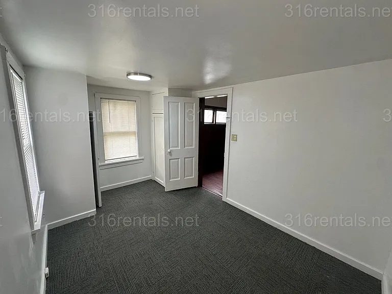 621 S Richmond Ave — Photo 5