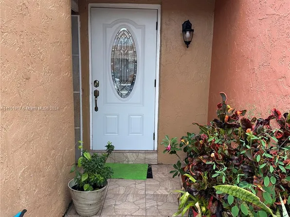 15110 SW 81st St #109, Miami, FL 33193