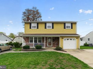 372 Cutler Ave, Maple Shade, NJ 08052