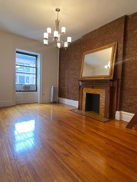 1st image of 19 W 70th St APT 3F