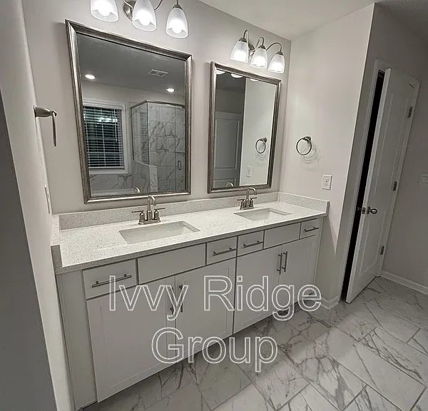 4867 Tacoma Dr — Photo 8