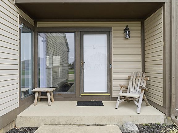 3rd image of 5272 Westbury Dr #13-B