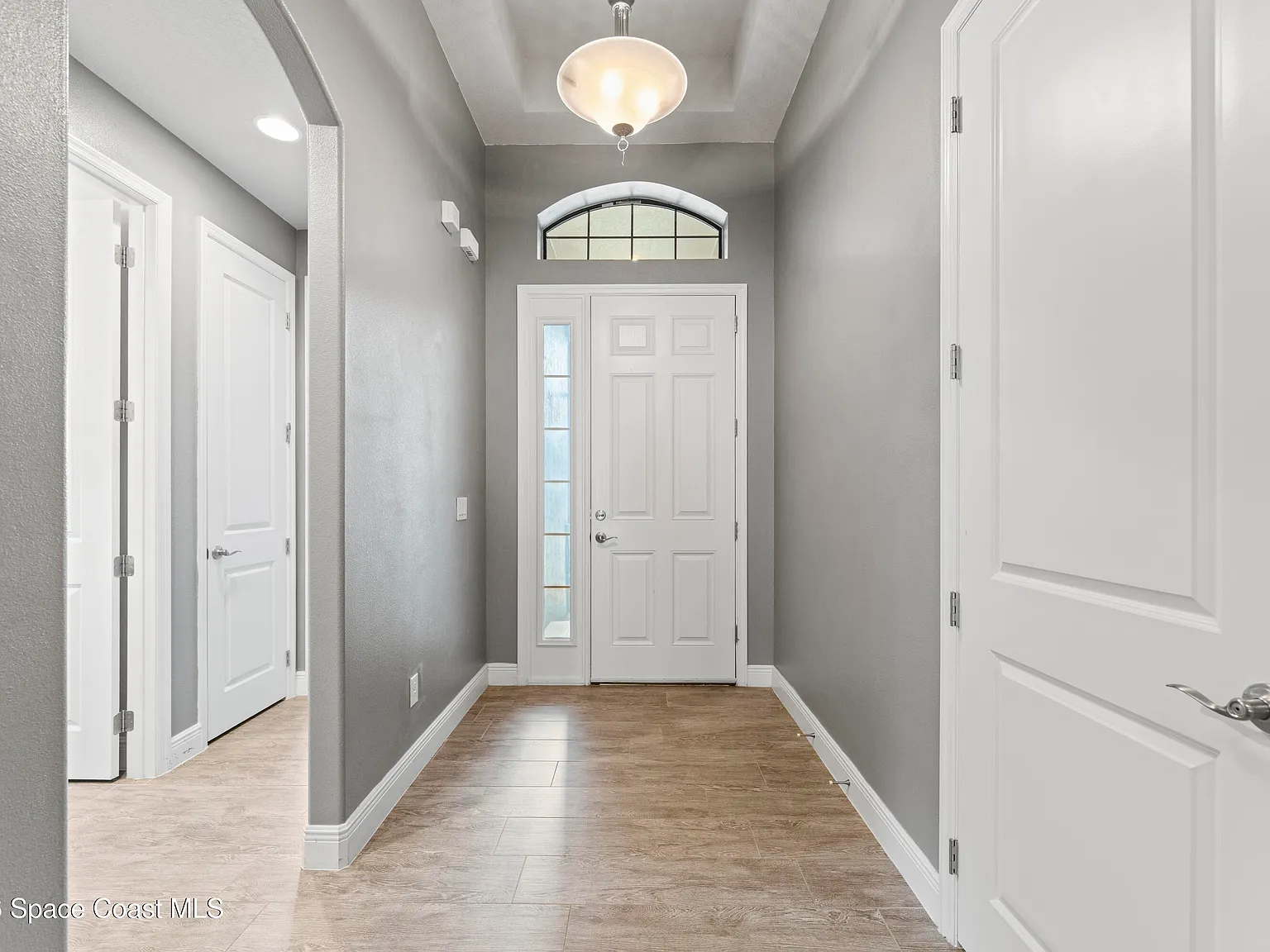 4 bed, 3.5 bath, 2583 sqft, $3,700 — Photo 4