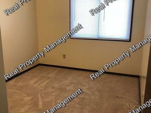5th image of 929 W Glen Park Ave APT 103