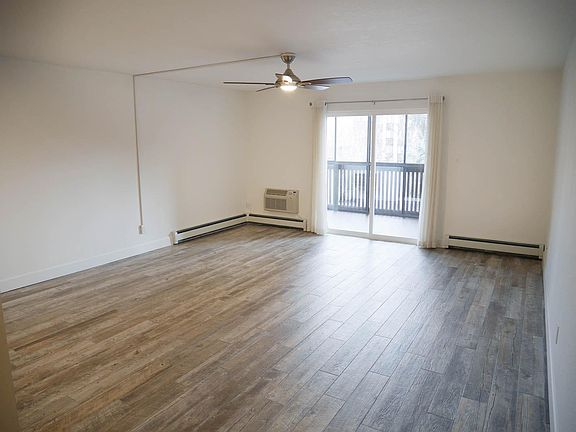 4th image of 3450 S Poplar St APT 201