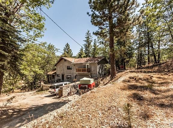 3rd image of 32838 N Hilltop Blvd