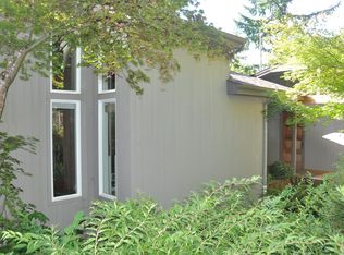 2986 Capital Dr, Eugene, OR 97403