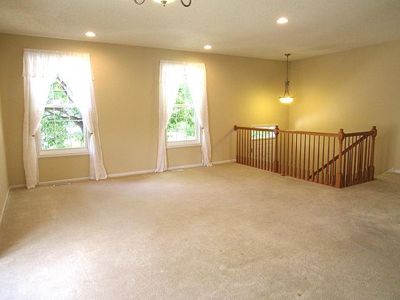3rd image of 5516 Elm Grove Ct