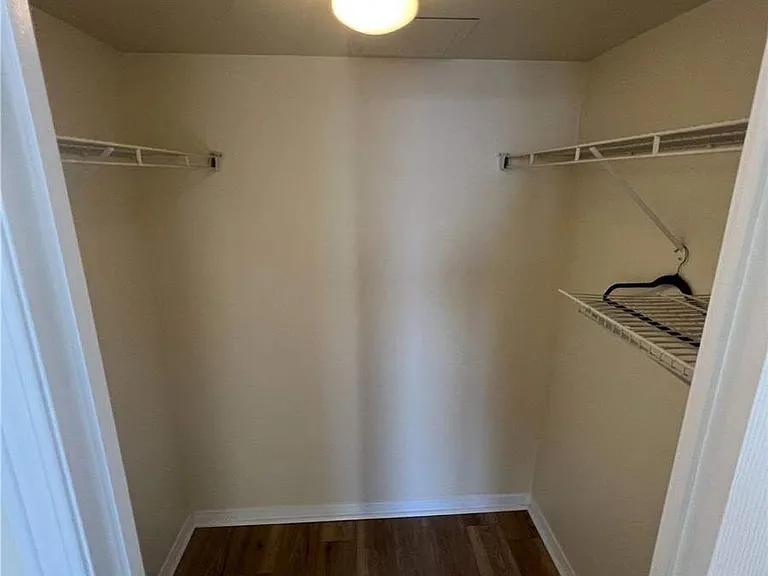 75 King William Cres #1007 — Photo 13