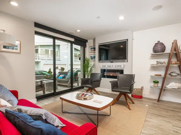 (undisclosed Address), Newport Beach, CA 92661