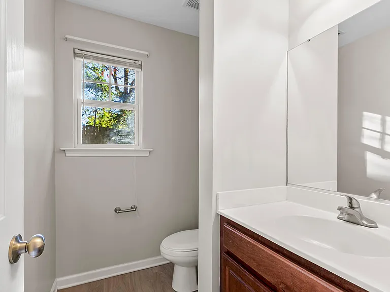 55 Thea Ln — Photo 14