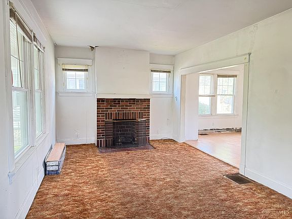 4th image of 310 Westview Ave