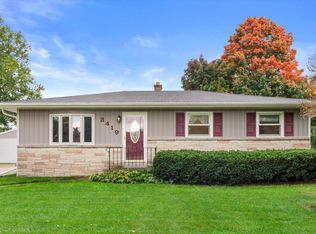 3419 E Obrien Rd, Oak Creek, WI 53154