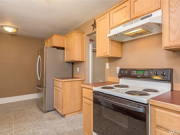 3rd image of 4617 56th St E