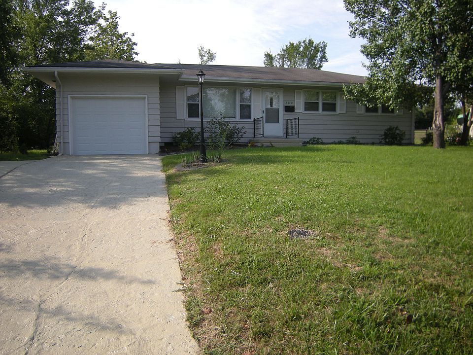 1st image of 208 W Texas Ave