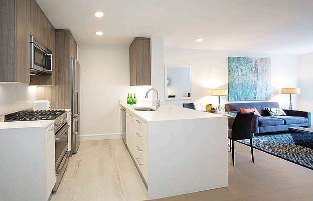 1st image of 311 W 50th St #3G1