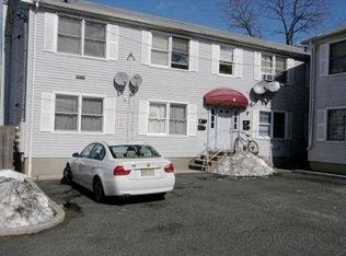 4 John St, Carteret, NJ 07008