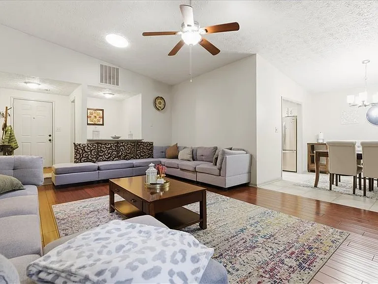 2025 Kristian Way — Photo 8