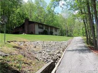 10 Thoroughbred Rd, Scott Depot, WV 25560