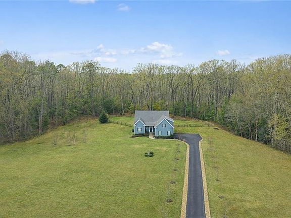 5th image of 4430 Gelding Rd