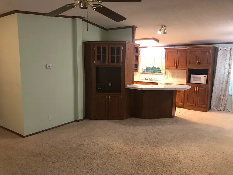 404 Crimsom King Cir #404 — Photo 8