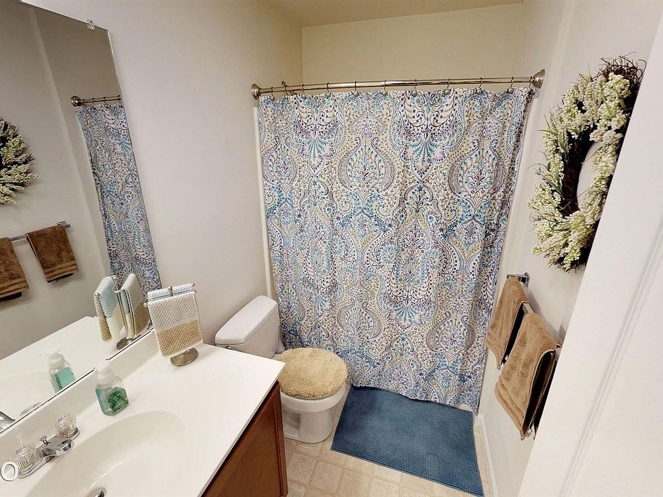 1st image of 5572 Copper Dr APT 102