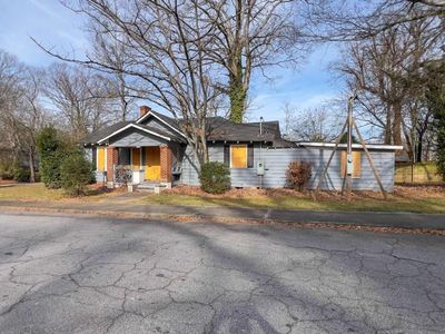 2204 Newnan St, East Pt, GA, 30344